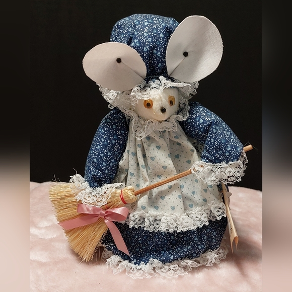 Adorable Handmade Grandma Mouse Doll 9" NWT - Picture 6 of 10